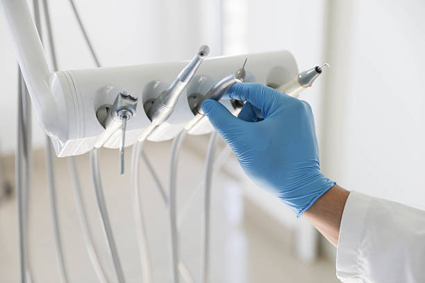 Professional Emergency Dentist technician working in Cross City, FL